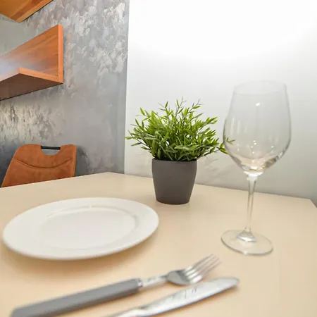 Homly S22 Apartment *